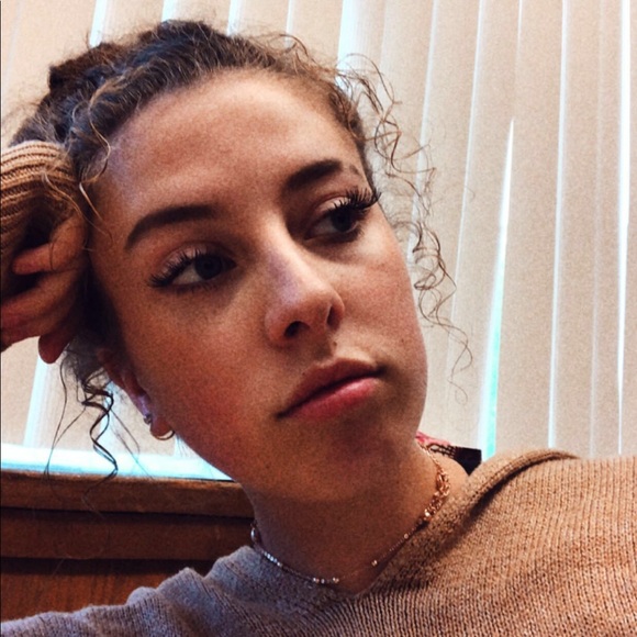 Meet your Posher, Elizabeth - Picture 1 of 1